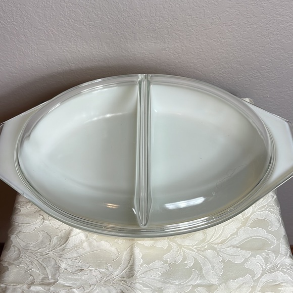 Pyrex Vintage Dandelion Gold & Cream Divided Dish With Lid - Picture 5 of 16